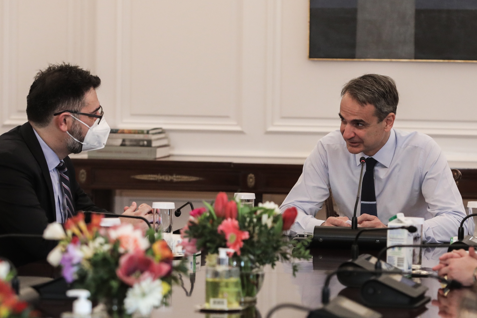 Κυριάκος Μητσοτάκης σε πρόξενο Μαριούπολης: Να δούμε πώς θα βοηθήσουμε στην ανοικοδόμηση της πόλης