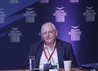 Martin Wolf: O πόλεμος θα συνεχιστεί επί μακρόν