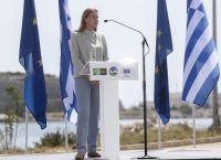 Επίτροπος Ενέργειας από Δελφούς: Μέχρι το 2022 να αντικατασταθούν τα 2/3 του ρωσικού φυσικού αερίου στην Ε.Ε.