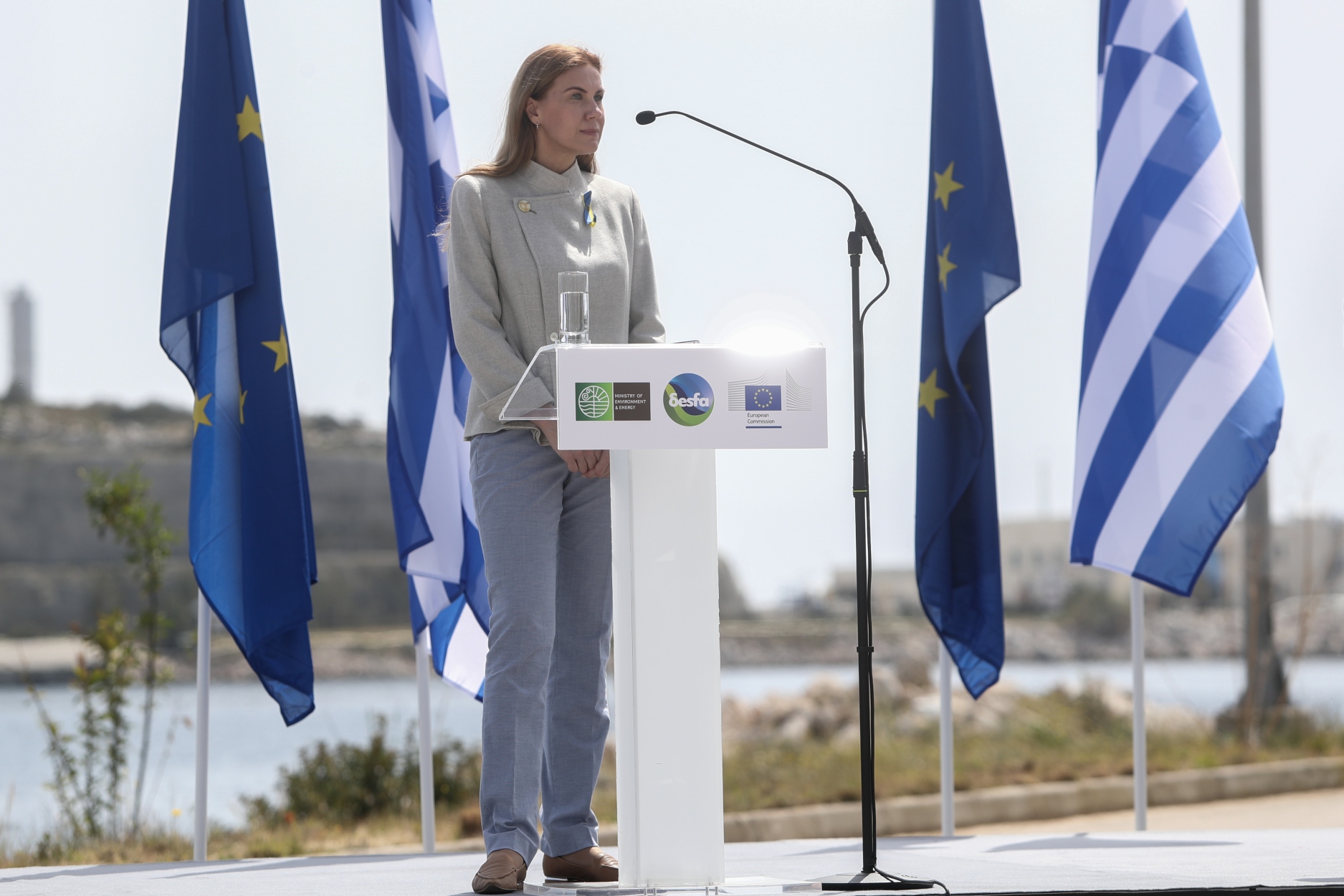 Επίτροπος Ενέργειας από Δελφούς: Μέχρι το 2022 να αντικατασταθούν τα 2/3 του ρωσικού φυσικού αερίου στην Ε.Ε.