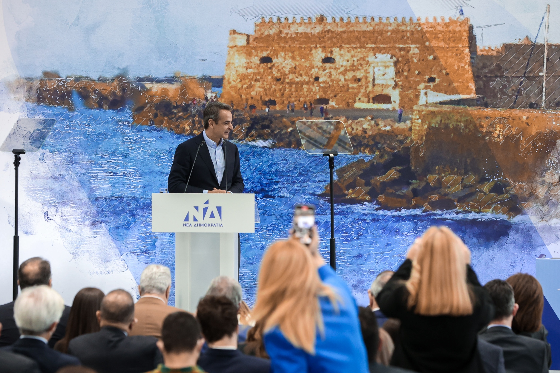 Μητσοτάκης από Κρήτη: Μηδενική ανοχή σε όποιον επιχειρήσει να εκμεταλλευτεί την κρίση