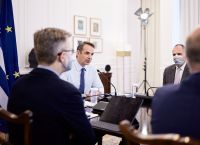 Μητσοτάκης σε υπουργούς: Μπορώ να σας απαλλάξω για να ασχοληθείτε με τις περιφέρειές σας