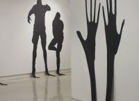 Μέσα από την πανδημία, το Artist Duo Miller & Shellabarger δημιούργησε μια έκθεση για τους θανάτους από covid
