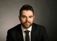 Γιάννης Σαρακιώτης στο pagenews.gr: Ο ΣΥ.ΡΙΖ.Α. ΠΣ βρίσκεται ενώπιον ενός νέου ραντεβού με την ιστορία