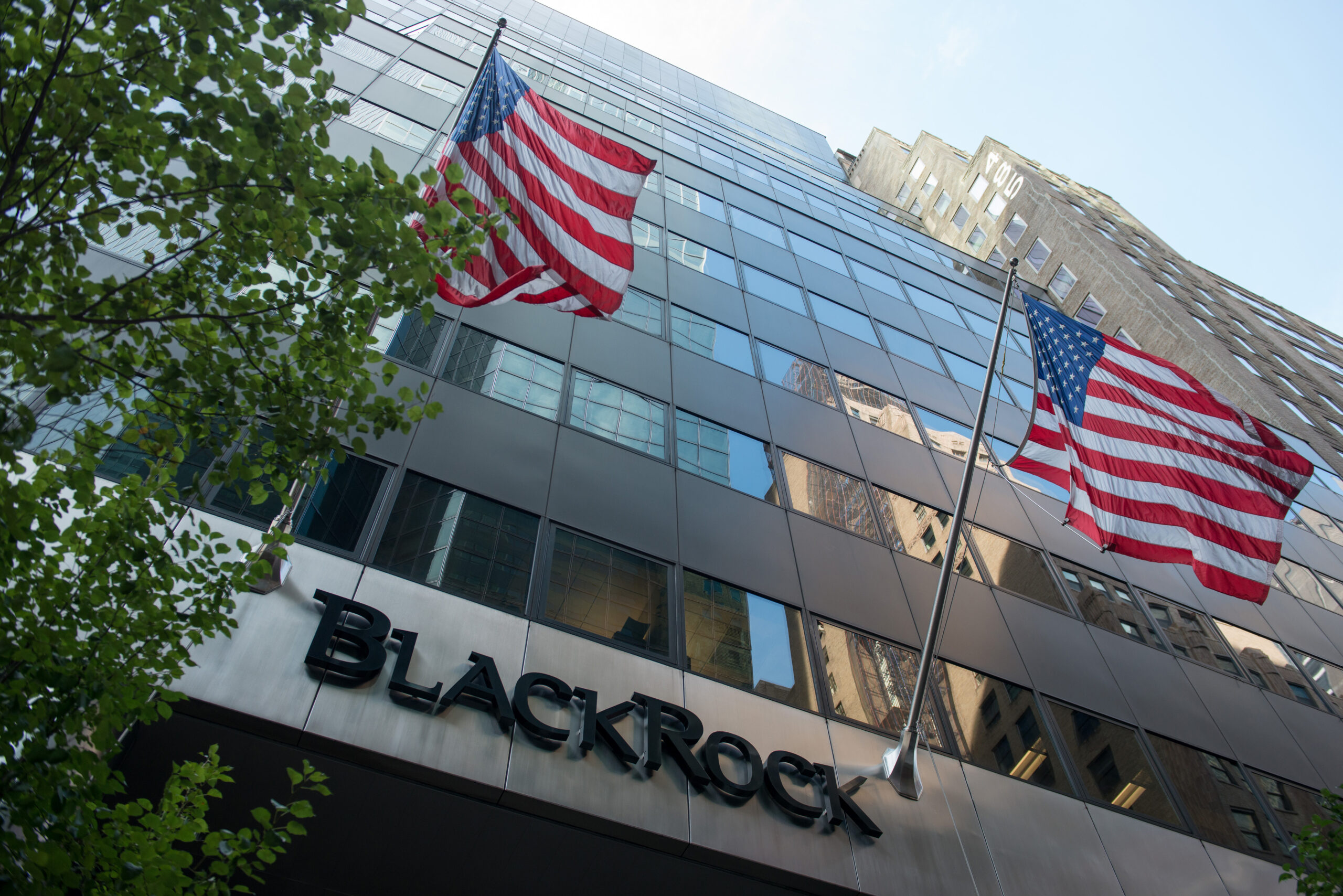 Προειδοποίηση από BlackRock: Αυτά θα συμβούν με τη διακοπή εφοδιασμού από τη Ρωσία