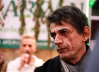 Νίκος Καρανίκας: Διαδικτυακή κόντρα με τη σύζυγο Σκουρλέτη Νίκος Καρανίκας: Διαδικτυακή κόντρα με τη σύζυγο Σκουρλέτη