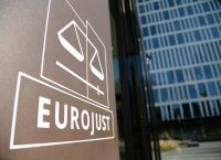 Κομισιόν: Να ενισχυθεί η εντολή της Eurojust για συλλογή αποδεικτικών στοιχείων για εγκλήματα πολέμου