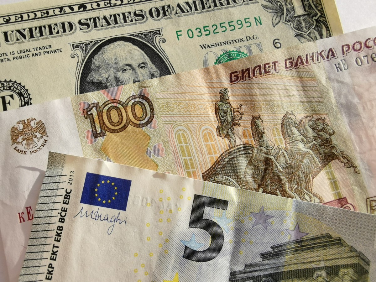“Ξεμένει” από συμμάχους η Ρωσία στα σχέδια… αποδολαριοποίησης