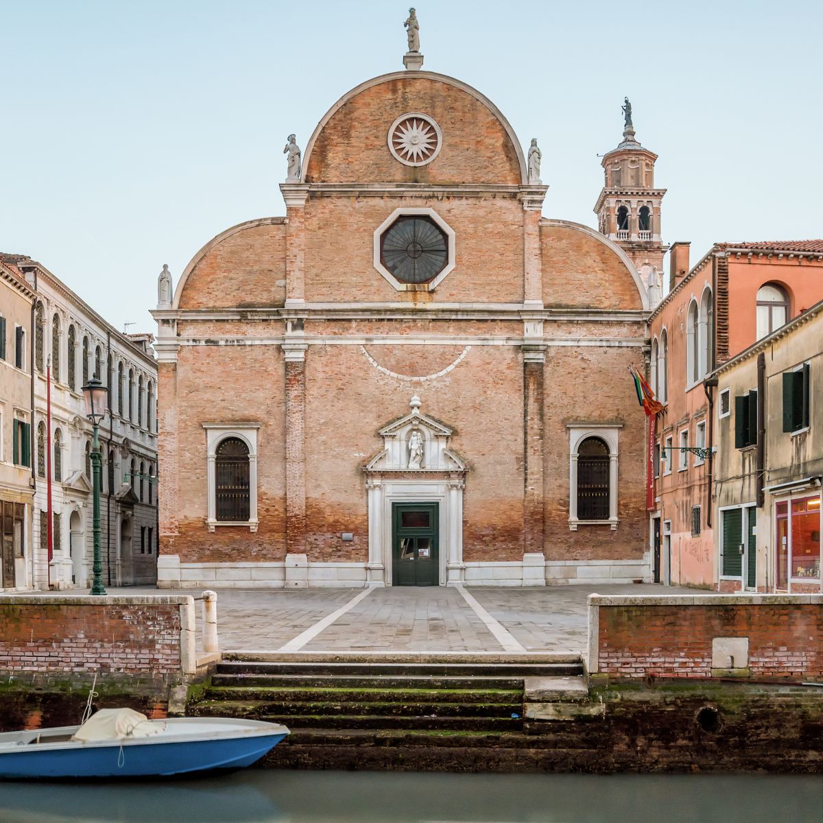 «100 Churches of Venice and the Lagoon»: Μέσα από ένα φωτογραφικό άλμπουμ γνωρίστε τους ναούς στη Βενετία