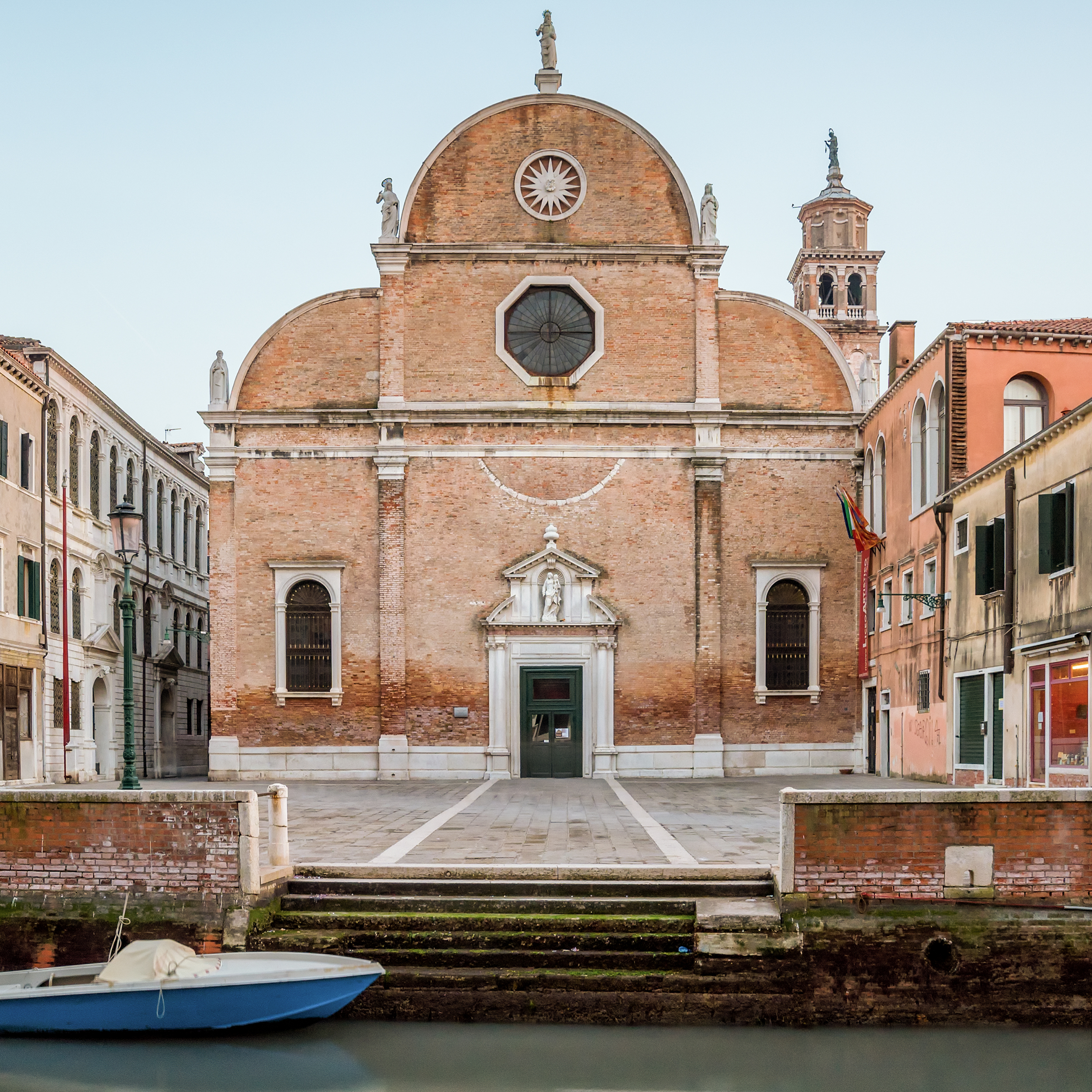 «100 Churches of Venice and the Lagoon»: Μέσα από ένα φωτογραφικό άλμπουμ γνωρίστε τους ναούς στη Βενετία