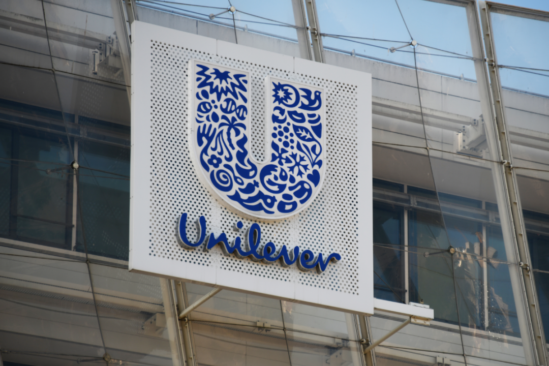 Unilever: Βάζει φρένο στις διαφημίσεις τροφίμων και αναψυκτικών σε παιδιά ηλικίας κάτω των 16 ετών