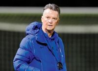 Ο κόσμος της μπάλας στηρίζει τον Φαν Γκάαλ – UEFA: «Είμαστε όλοι μαζί σου, Λούις»