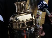 Άγιο Φως: Στις 18:00 το Μεγάλο Σάββατο η άφιξη στην Αθήνα
