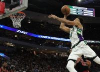 NBA playoffs: Με υπογραφή… Giannis το 1-0 για τους Μπακς NBA playoffs: Με υπογραφή… Giannis το 1-0 για τους Μπακς