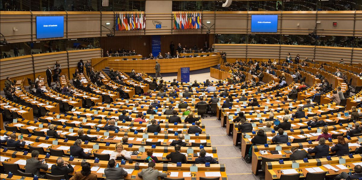 Ευρωεκλογές: Διπλή ψήφος και κάλπες στις 9 Μαΐου