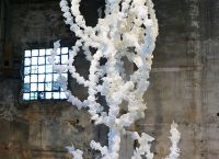 Ai Weiwei: Δημιούργησε με πολύ φαντασία το μεγαλύτερο έργο σε γυαλί murano που έγινε ποτέ Ai Weiwei: Δημιούργησε με πολύ φαντασία το μεγαλύτερο έργο σε γυαλί murano που έγινε ποτέ