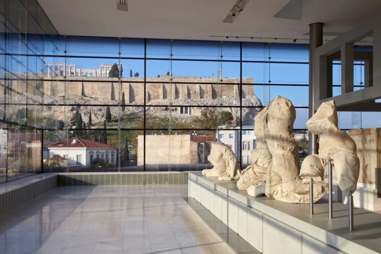 Acropolis Museum: Switched to Summer schedule