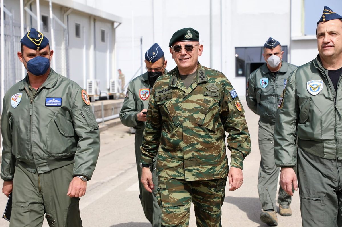 Για την κατάσταση στην Ουκρανία μίλησε ο Κωνσταντίνος Φλώρος με τον Αμερικανό ομόλογο του