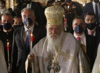 Ιερώνυμος: Την Ανάσταση την επιλέγεις και τη ζεις μέσα από την απόλυτη εμπιστοσύνη και την αγάπη Ιερώνυμος: Την Ανάσταση την επιλέγεις και τη ζεις μέσα από την απόλυτη εμπιστοσύνη και την αγάπη