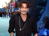 Johnny Depp: Τα παιδικά τραύματα από την μητέρα του