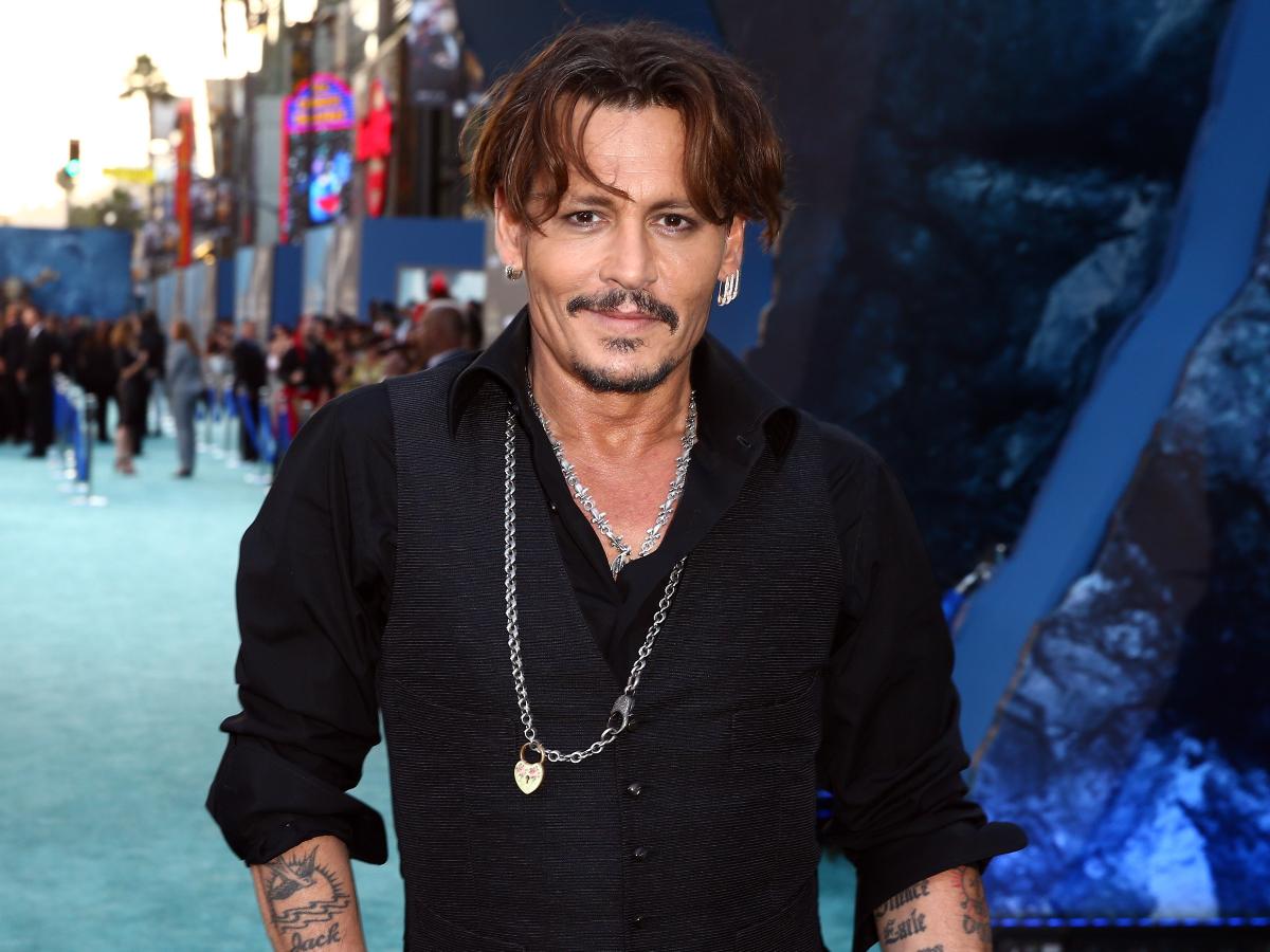 Johnny Depp: Τα παιδικά τραύματα από την μητέρα του