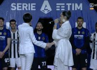 Συγκλονιστικές στιγμές στο Τορίνο με το “Imagine” – Έκλαψε ο Σέζνι [vid]