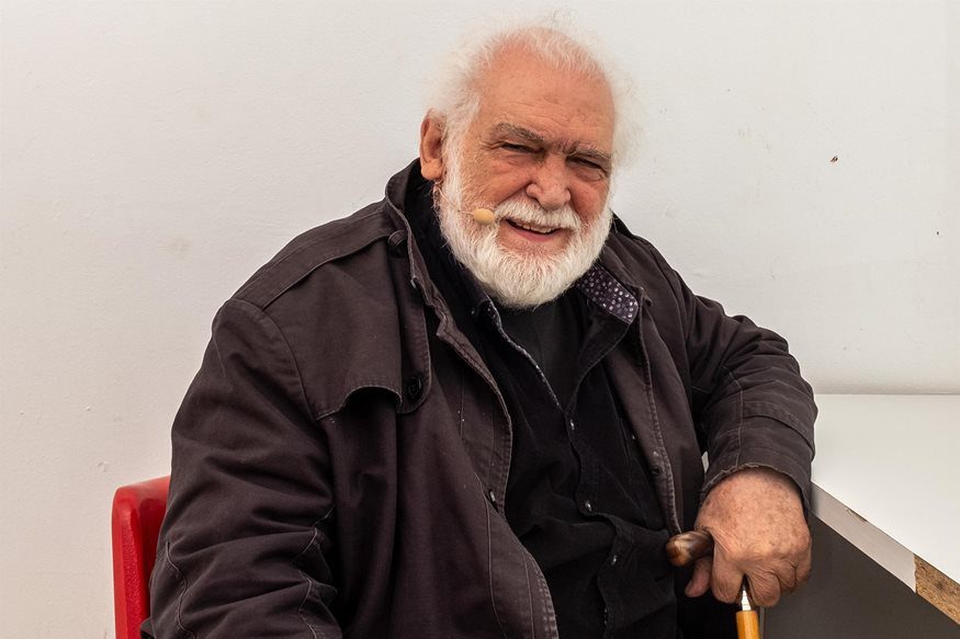 Κώστας Καζάκος: Αποχωρεί από την παράσταση «Ματωμένα Χώματα» για λόγους υγείας