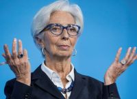 Λαγκάρντ: Πιθανή αύξηση των επιτοκίων αναφοράς