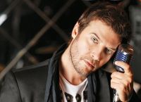 Λάμπης Λιβιεράτος: Η νέα ζωή του στην Κεφαλονιά, η ψυχιατρική κλινική, η αυτοκτονία και οι κόρες του