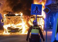 Eπεισόδια έπειτα από διαδήλωση ακροδεξιών στο Μάλμε την Σουηδίας Eπεισόδια έπειτα από διαδήλωση ακροδεξιών στο Μάλμε την Σουηδίας
