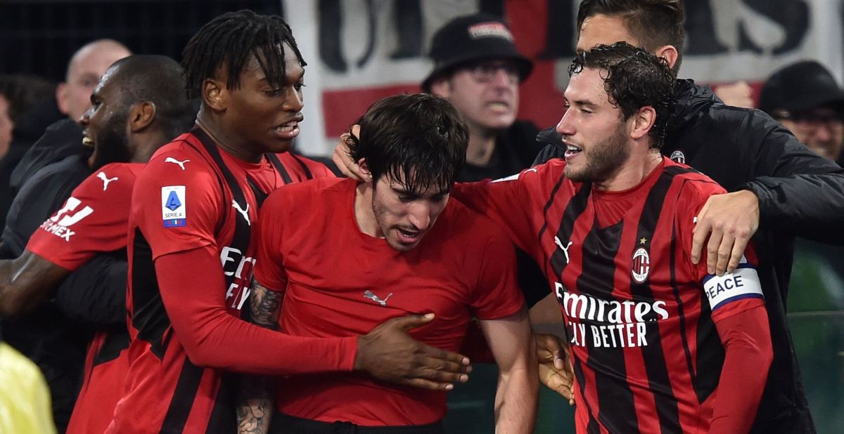 Παραμένει στο… ρετιρέ της Serie A η Μίλαν