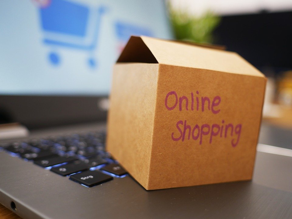 Cyber Week 2022: Ξεκινά τη Δευτέρα η εβδομάδα ηλεκτρονικού εμπορίου – «Ζεσταίνει» την αγορά