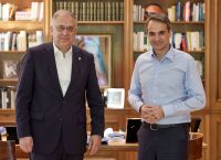 Συνάντηση Μητσοτάκη – Θεοδωρικάκου: Θα είναι υποψήφιος Βουλευτής στο Νότιο Τομέα