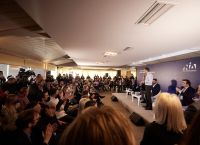 Νέα Δημοκρατία: Με μεγάλη συμμετοχή πραγματοποιήθηκε στο Χαλάνδρι η δεύτερη Προσυνεδριακή Συζήτηση