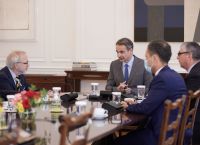 Συνάντηση Μητσοτάκη με πρόεδρο ΕΤΕπ: Έτοιμη να παράσχει πρόσθετη χρηματοδότηση