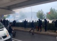 Νέες συμπλοκές οπαδών στη Μασσαλία, χρήση χημικών από την αστυνομία [vids]