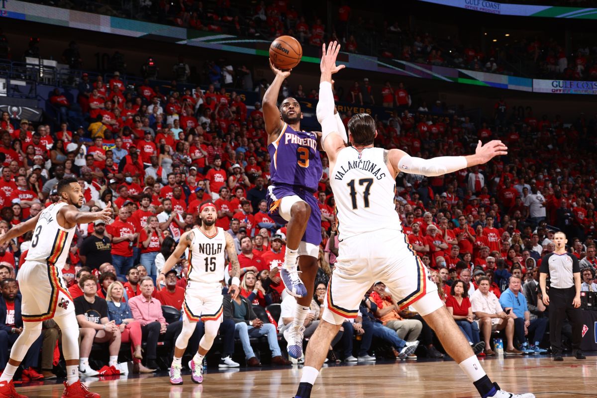 NBA: Στα ημιτελικά οι Σανς, Μάβερικς και Σίξερς