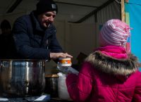 Ουκρανία: Η ΕΕ έχει διανείμει 3,5 δισεκατομμύρια στα κράτη μέλη για να βοηθήσει τους Ουκρανούς πρόσφυγες