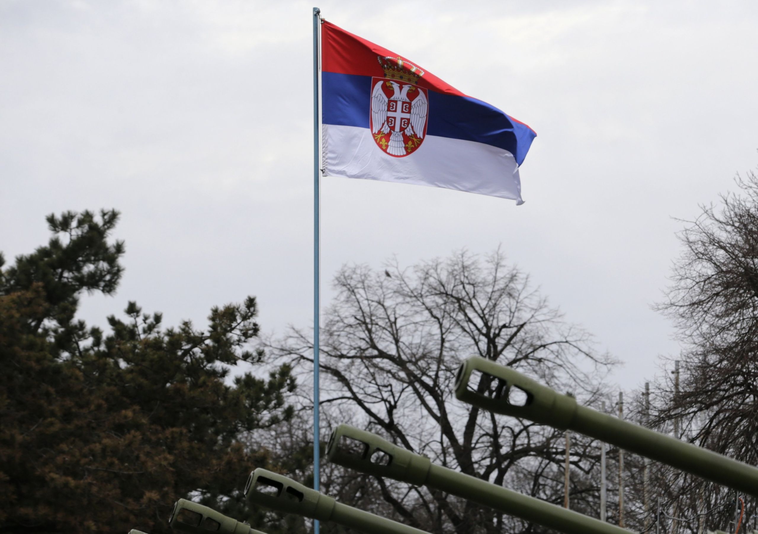 Το οπλικό της σύστημα “ανασταίνει” η Σερβία