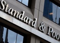 Standard and Poor’s: Αναβάθμισε την ελληνική οικονομία από ΒΒ σε BB+