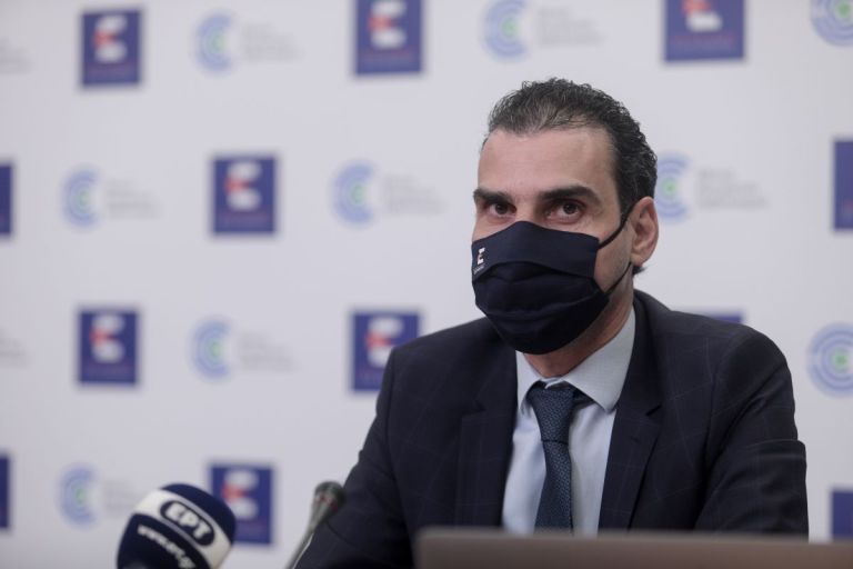 Θεμιστοκλέους: “Χωρίς πιστοποιητικά το καλοκαίρι – Τότε ανοίγουν οι πλατφόρμες για 4η δόση” [vid]