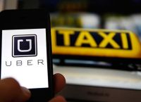Uber: Δεν είναι πια υποχρεωτικό να φοράνε μάσκες οι οδηγοί ταξί στην Αμερική