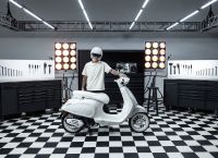 Justin Bieber – Vespa: Μια συνεργασία που μας εξέπληξε θετικά