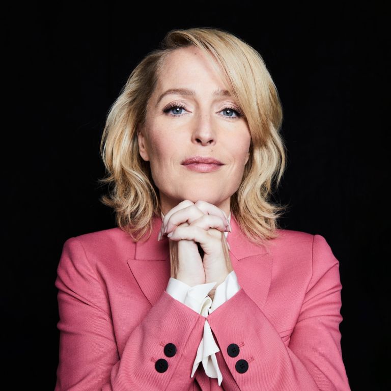 Gillian Anderson: Τι της έκανε εντύπωση όταν γνώρισε τον Bill Cinton