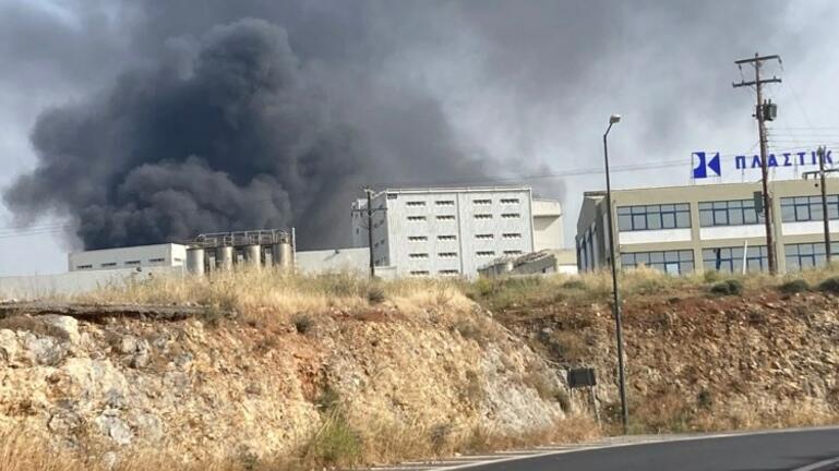 Κρήτη: Μεγάλη φωτιά στη Βιομηχανική Περιοχή του Ηρακλείου