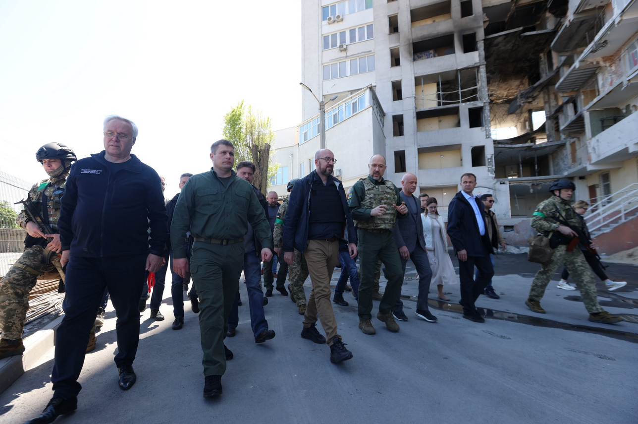 Ουκρανία: Επίσκεψη Σαρλ Μισέλ στην Οδησσό εν μέσω πυραυλικών επιθέσεων – Φυγαδεύτηκε σε καταφύγιο