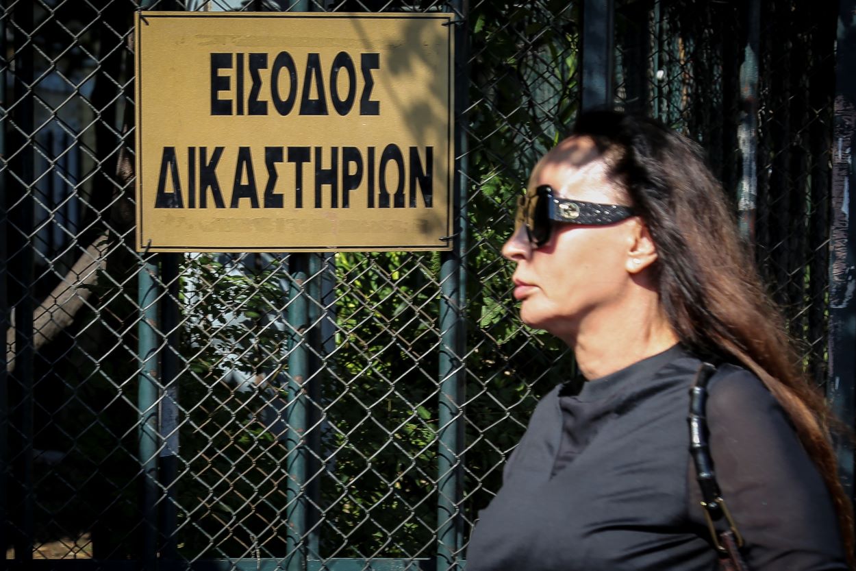 Άκης Τσοχατζόπουλος: Καταδικάστηκαν Βίκυ Σταμάτη και Νίκος Ζήγρας για το ελβετικό ασφαλιστήριο