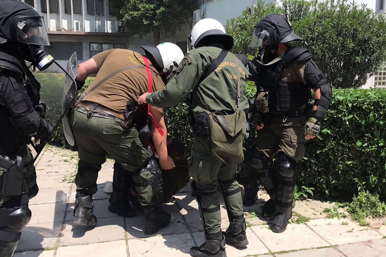 ΣΥΡΙΖΑ Θεσσαλονίκης: Καταδικάζουμε τις προβοκατόρικες καταστροφές στο ΑΠΘ και την ασύστολη βία των ΜΑΤ