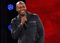 Dave Chappelle: Δέχτηκε πάνω στη σκηνή του θεάτρου επίθεση με μαχαίρι
