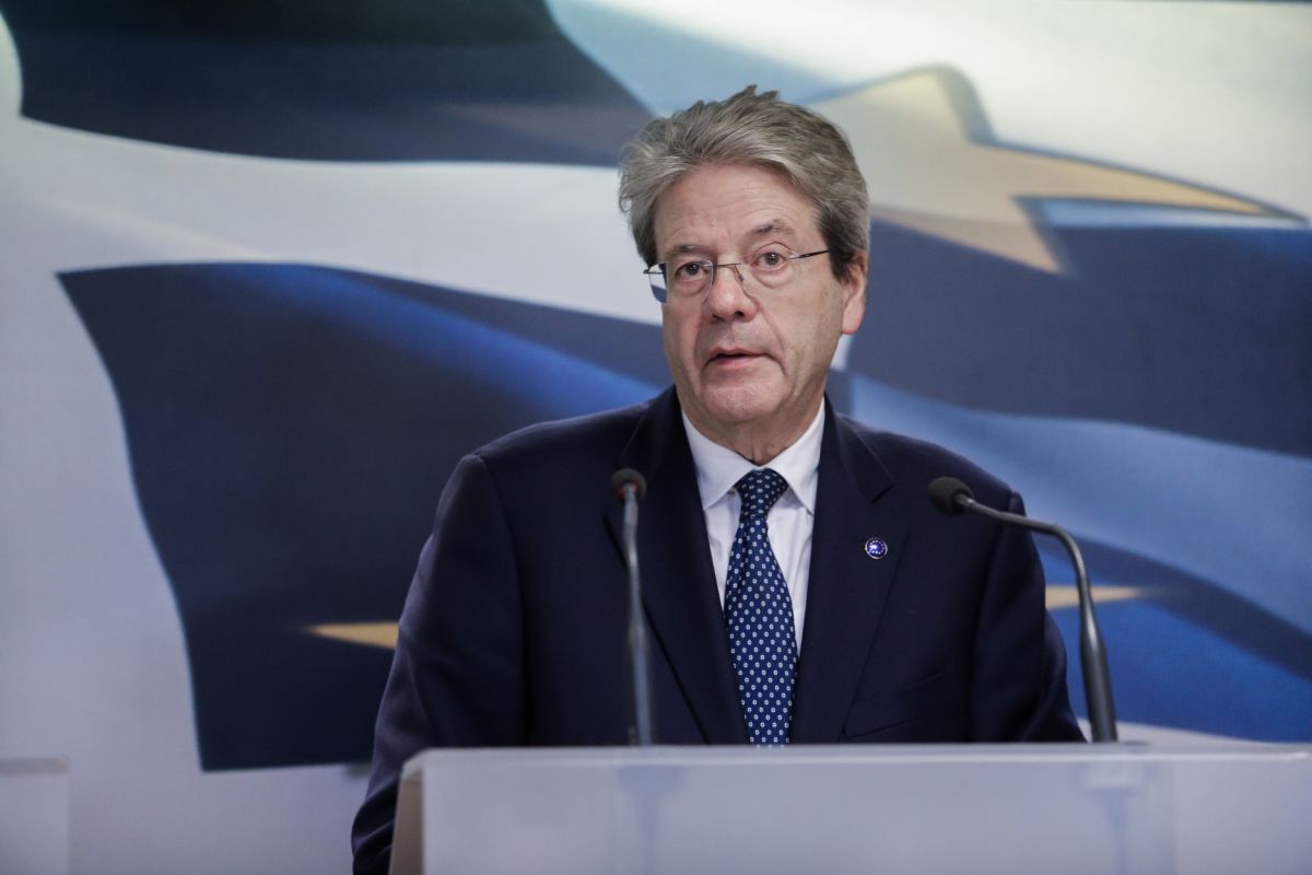 Τζεντιλόνι για Ελλάδα: Χτύπησε καμπανάκι για το χρέος